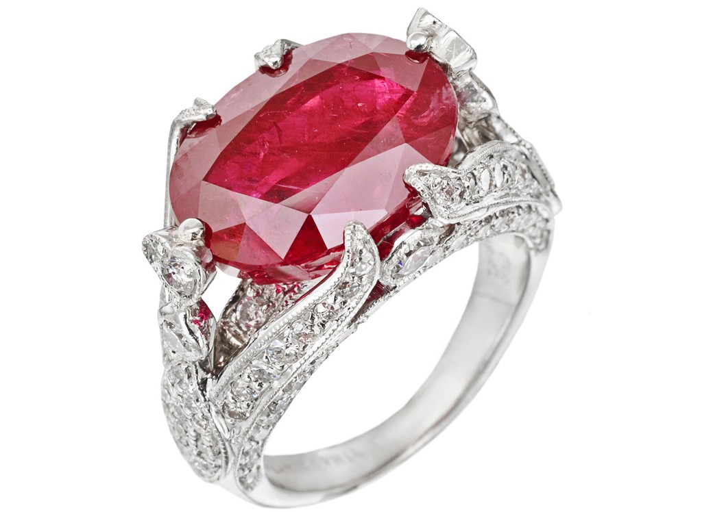 Bijou - Rubis taill sur bague avec diamants